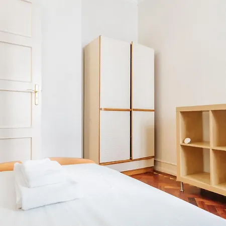 V Single Bed Av Da Republica بيت ضيافة *